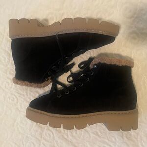 Paul Green Merino Wool Suede Shearling (?) Boots New 9
